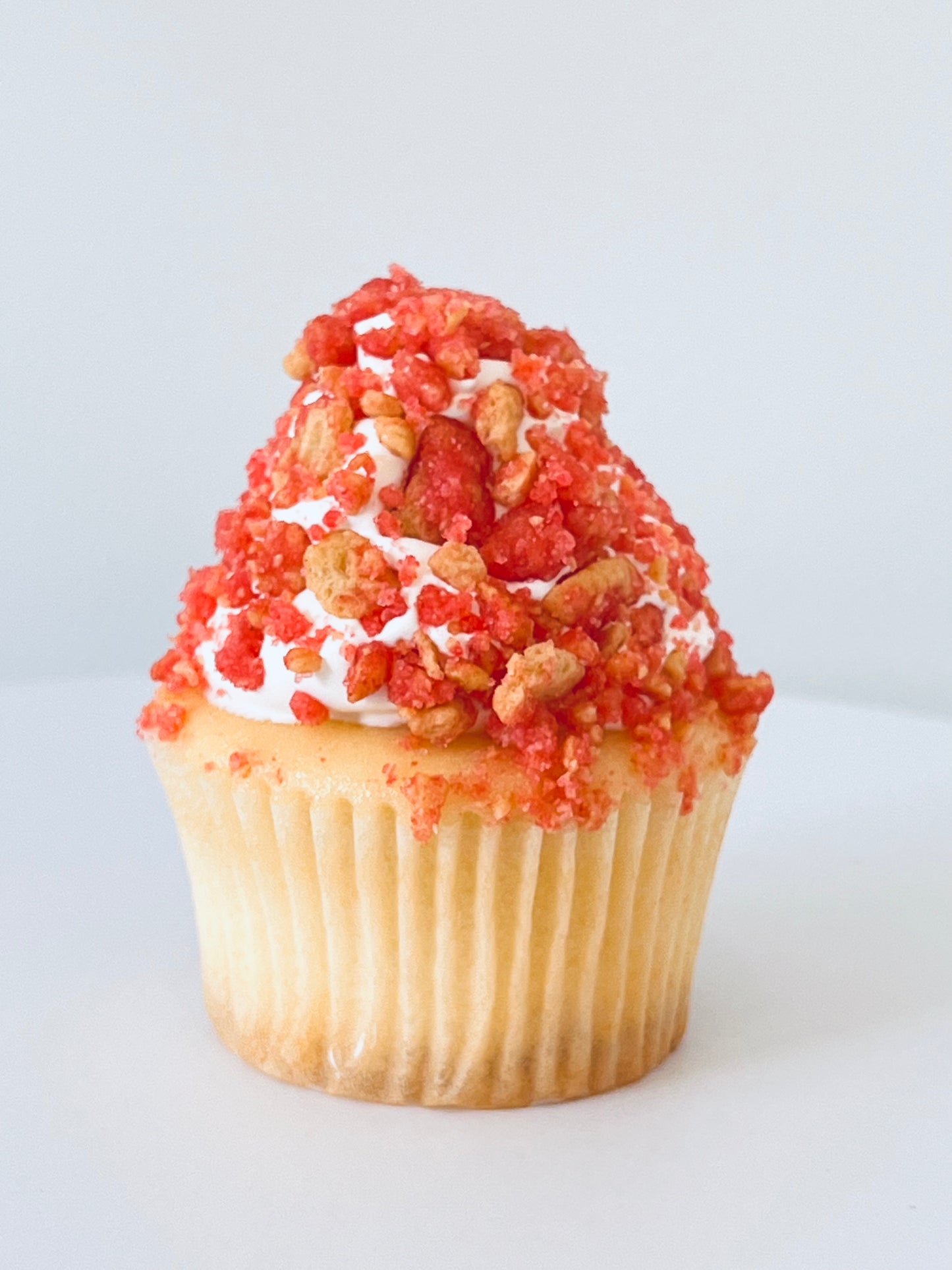 3x strawberry crunch cupcake